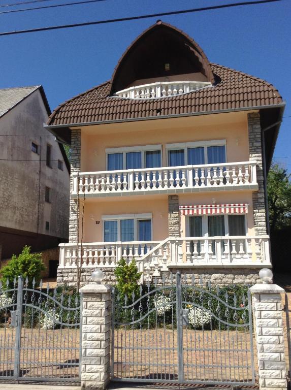 Alom Haz Apartment Zalakaros Bagian luar foto