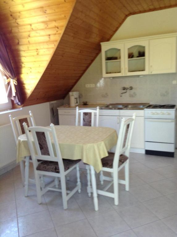 Alom Haz Apartment Zalakaros Ruang foto